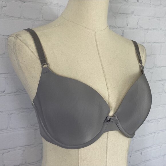 ⭐ 3/$15 Victorias Secret 34D Grey Demi Bra With Adjustable Straps & Bow Detail - Picture 2 of 6